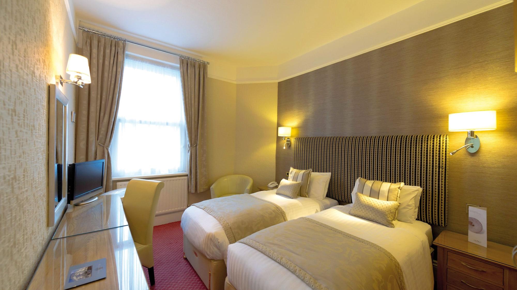 ברנסטייפל The Royal & Fortescue Hotel מראה חיצוני תמונה